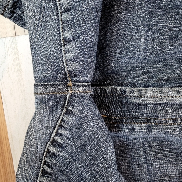 CHICO'S PLATINUM LIGHT WASH BLUE JEANS - Picture 10 of 13